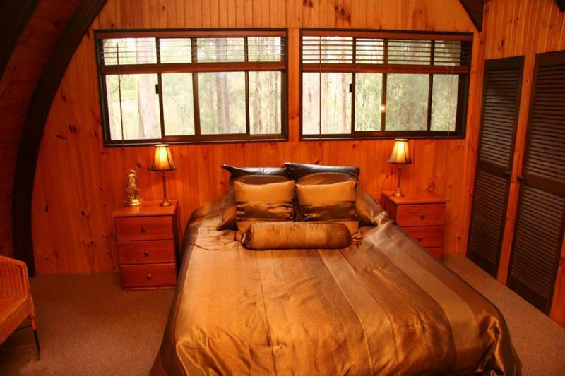Springbrook Mountain Chalets Room photo